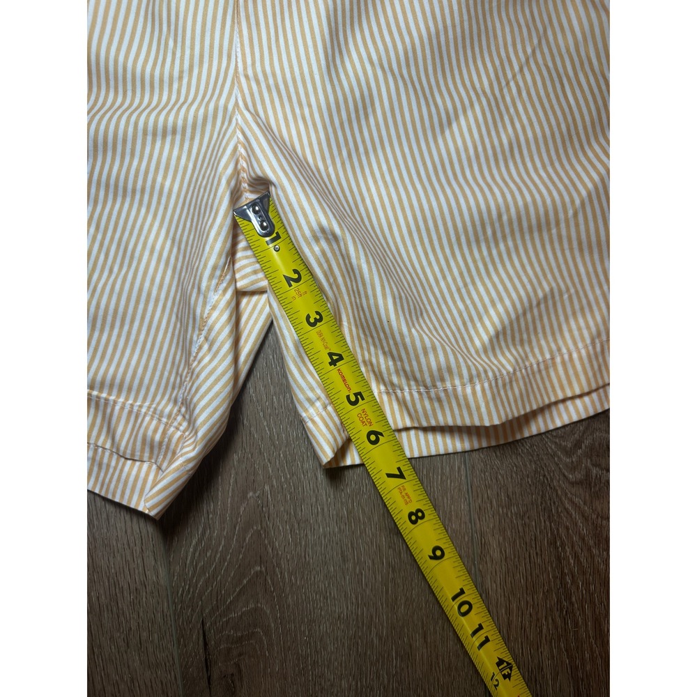 Shorts - Picture 11 of 12